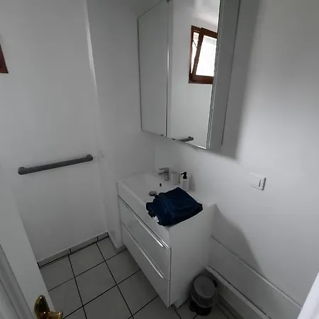 Proximite Zone Industrielle ,wifi Netflix, Confort * Maubeuge