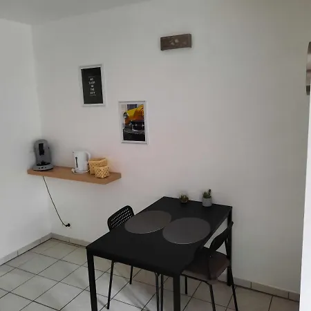 Proximite Zone Industrielle ,wifi Netflix, Confort *
